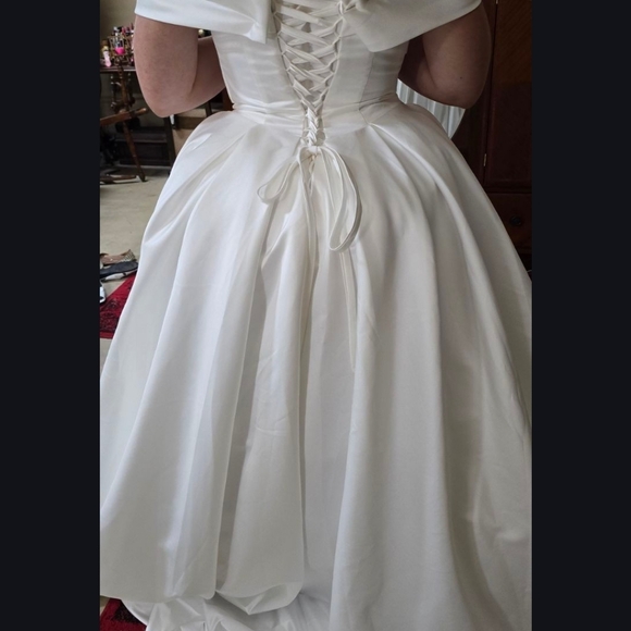 Ivory wedding dress - Picture 15 of 15